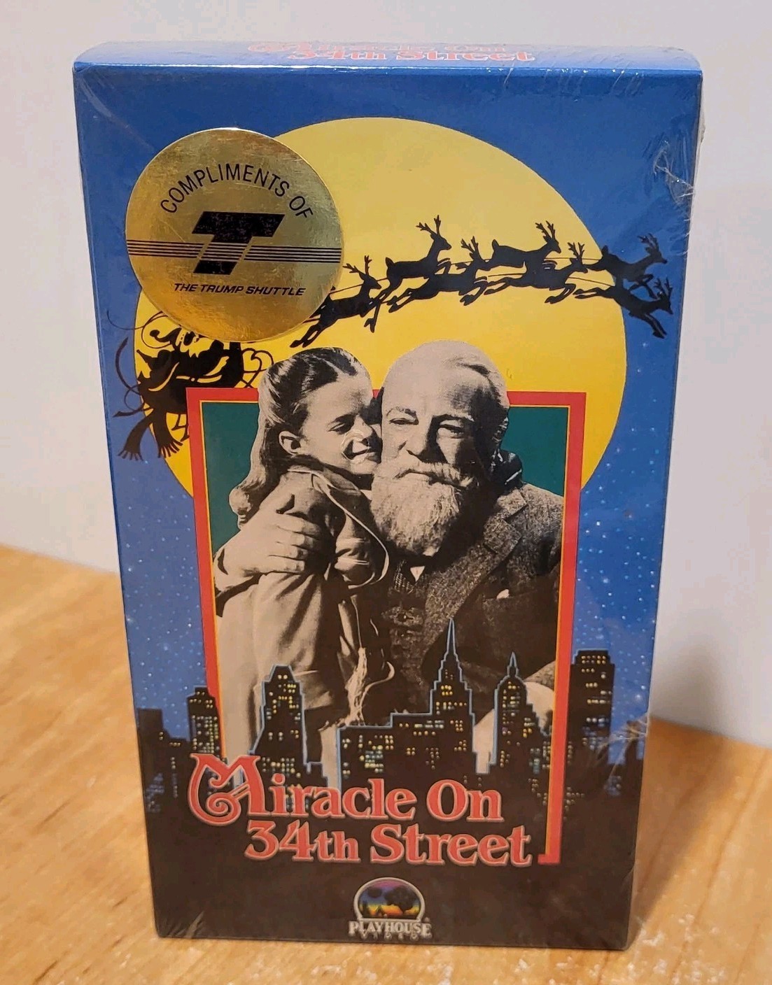 COMPLIMENTS  THE TRUMP SHUTTLE  New Sealed VHS  MIRACLE ON 34th STREET  1987