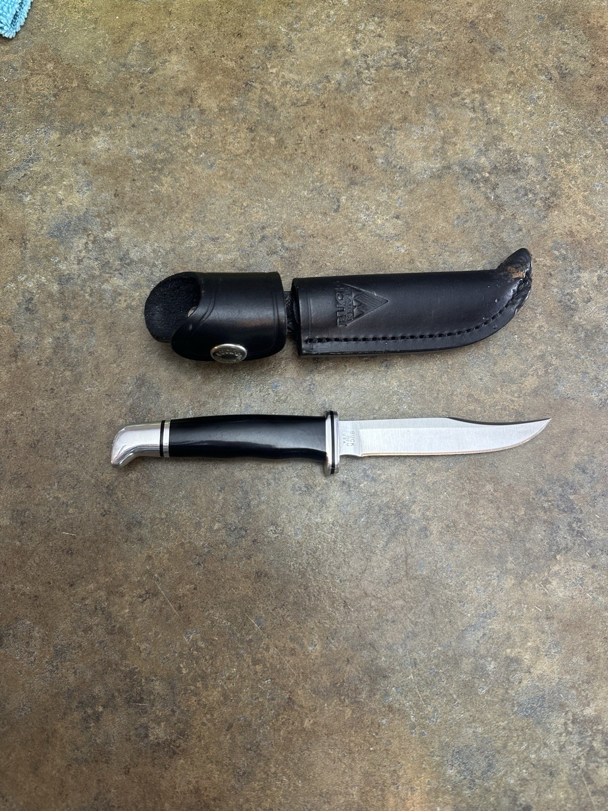 Vintage 1998 Buck 102 Woodsman Fixed Blade Hunting Knife Sheath USA U Stamp