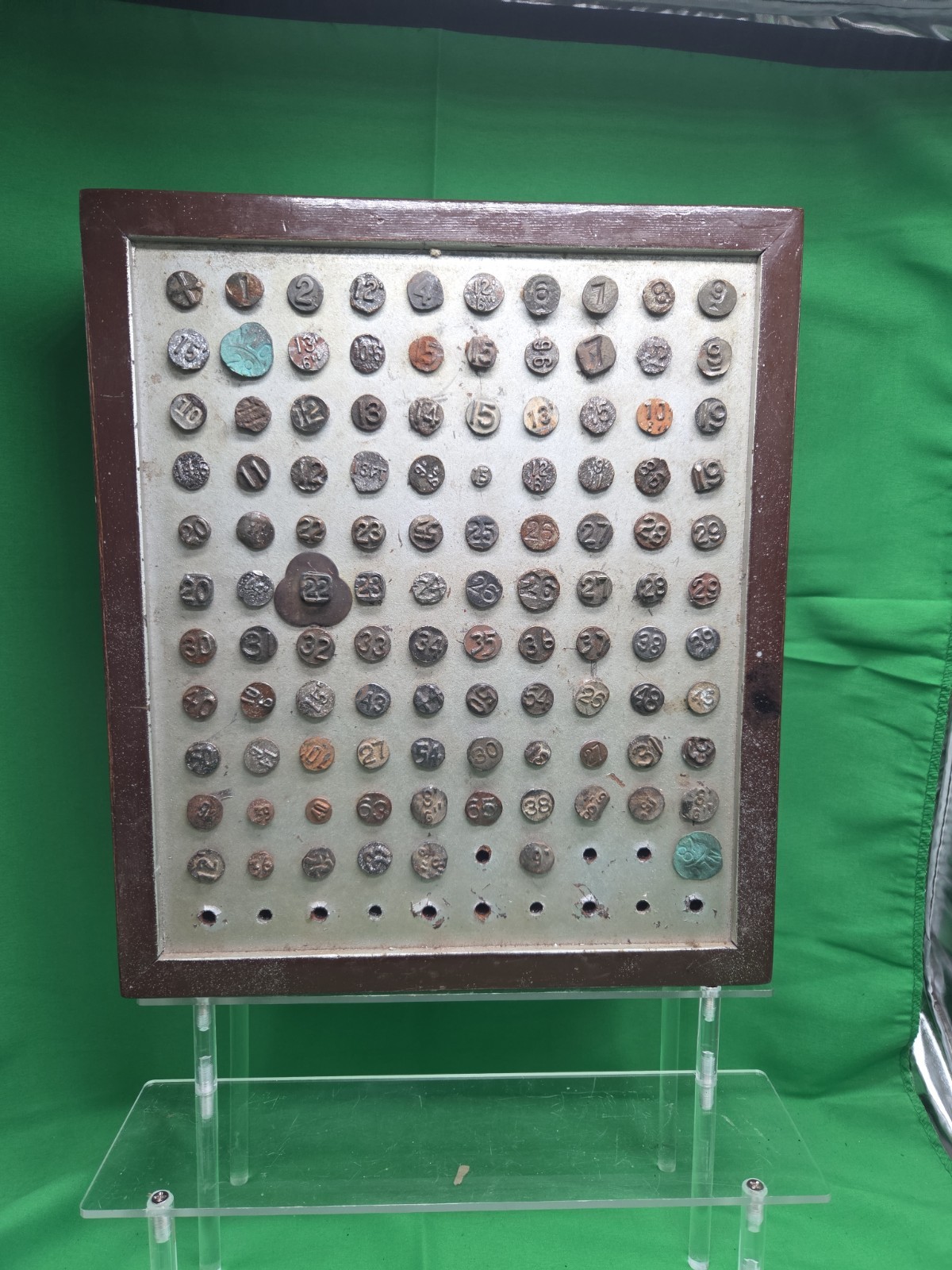  RAILROAD DATE NAILS – Antique Round Head Numbers - total 107 Display Wood Box