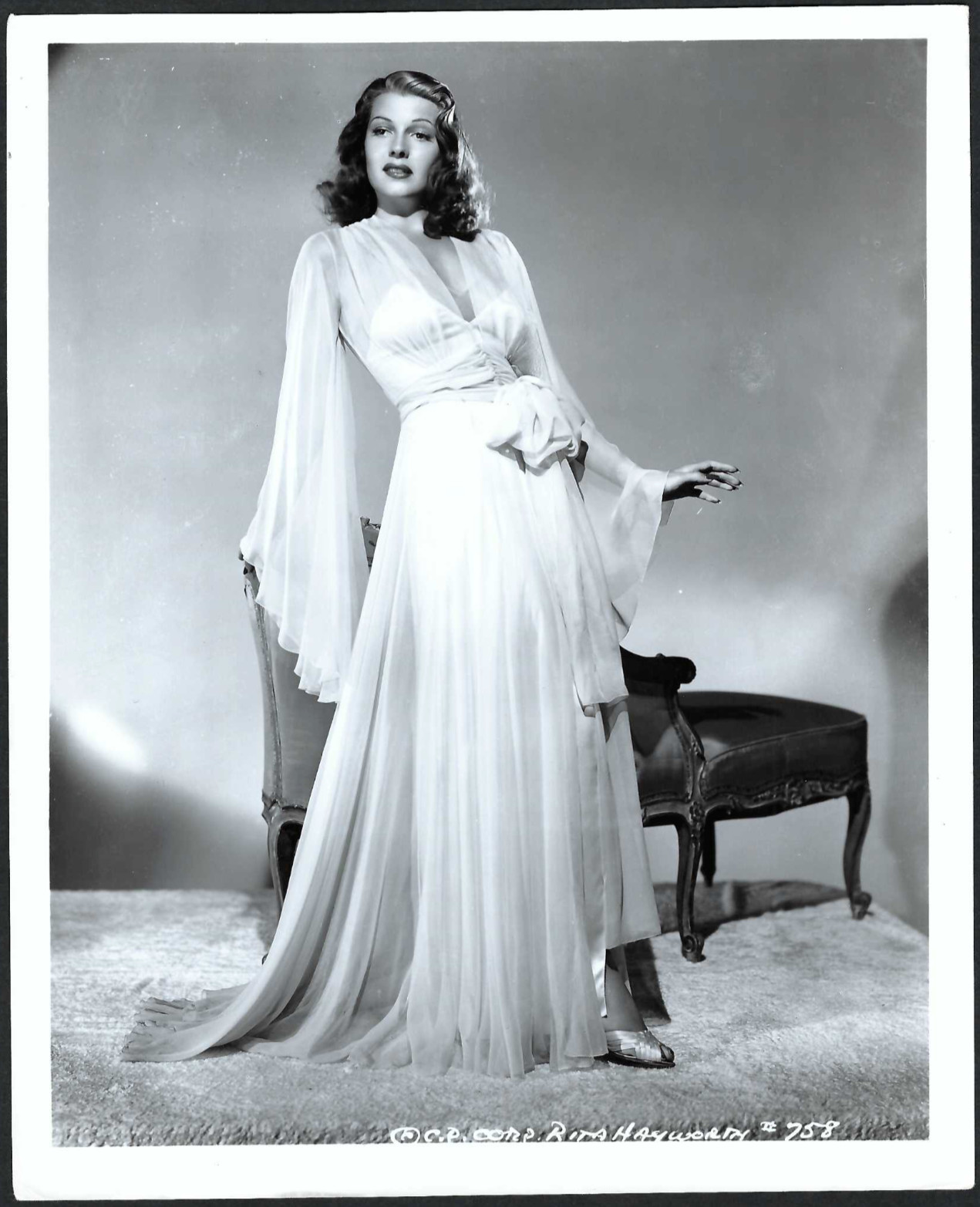 Rita Hayworth Vintage Original Photo Hollywood Actress Stunning Stylish Pose 📷