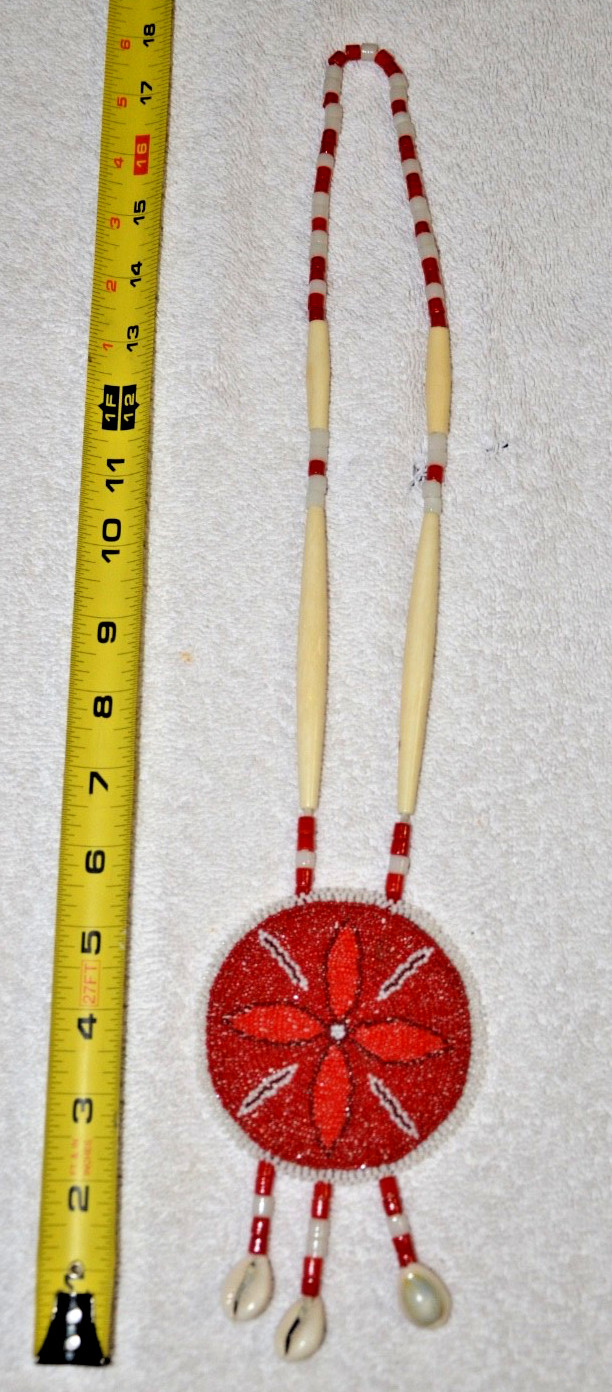Vintage c1960s NATIVE AMERICAN HAND BEADED MEDALLION REDAND WHITE NECKLACE