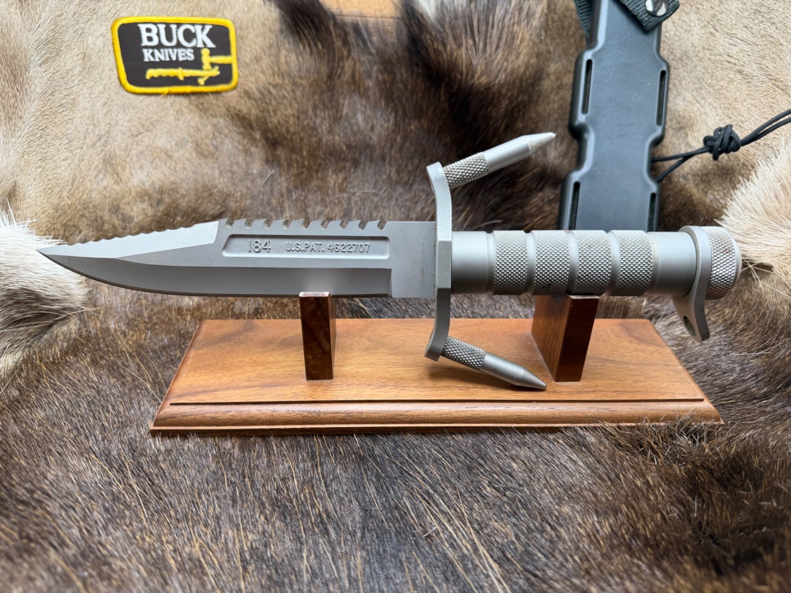 1985 Buck BuckMaster 184 Survival Knife With Tactical  Sheath Mint