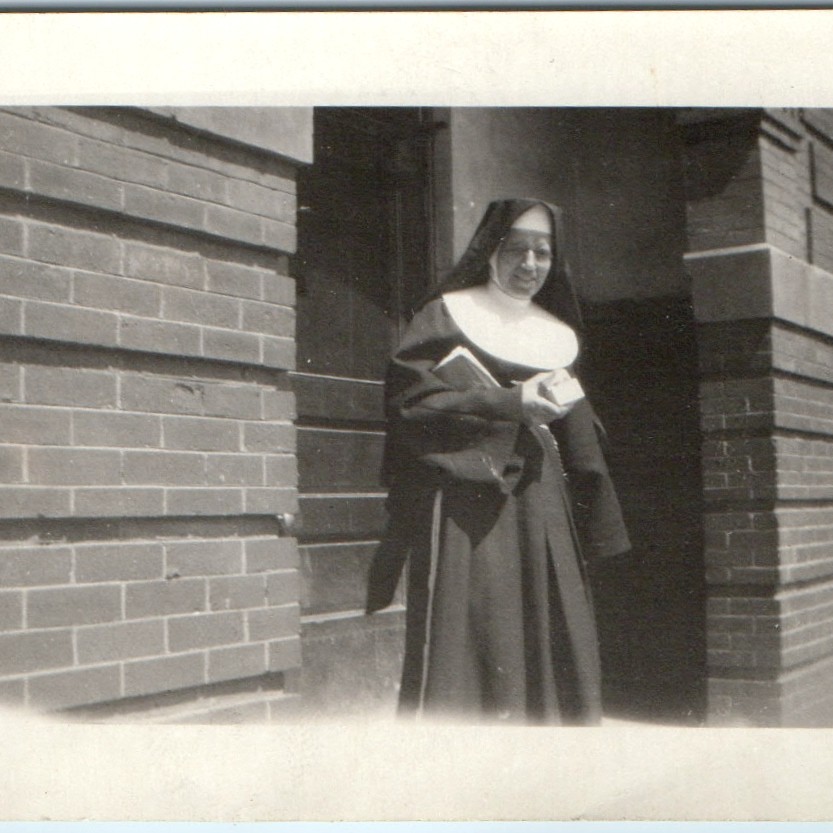 c1940s Catholic Nun Habit Sister Snapshot Photo Book Rosary Unknown Location