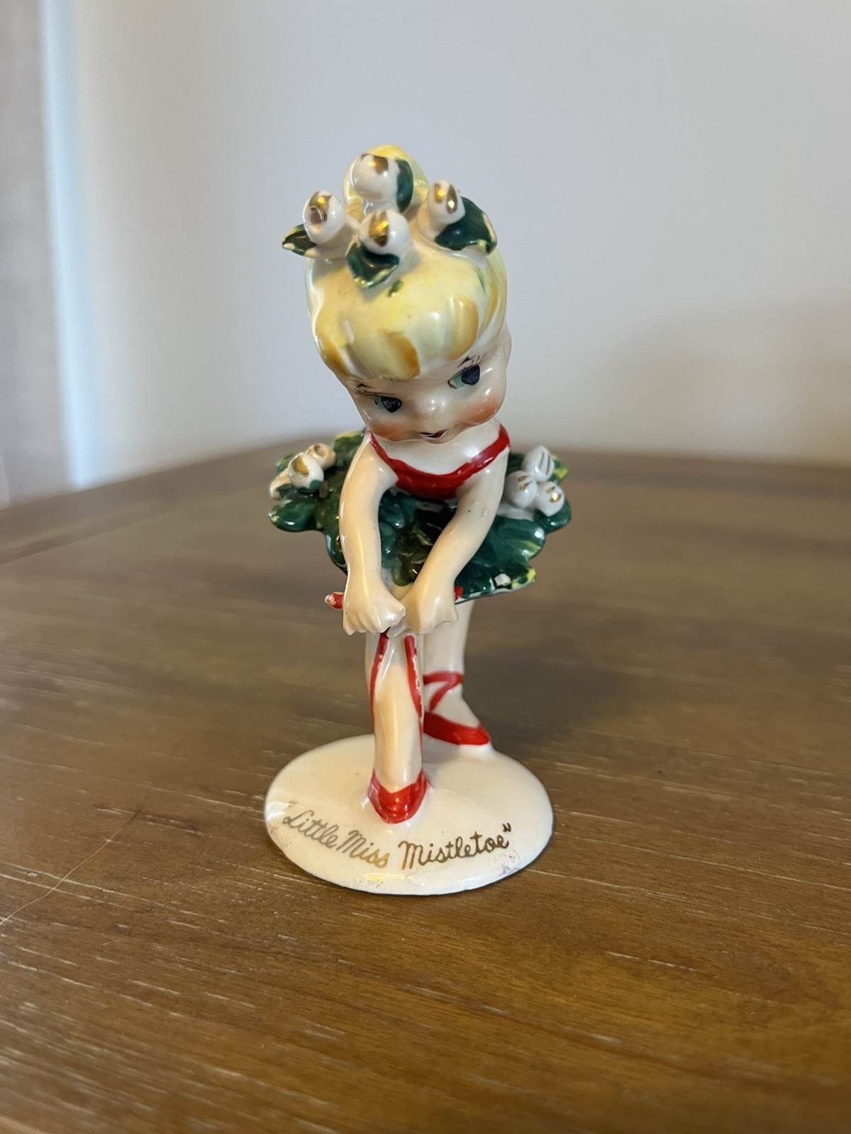 VINTAGE LEFTON CHRISTMAS LITTLE MISS MISTLETOE BALLERINA GIRL FIGURINE. 1950'S