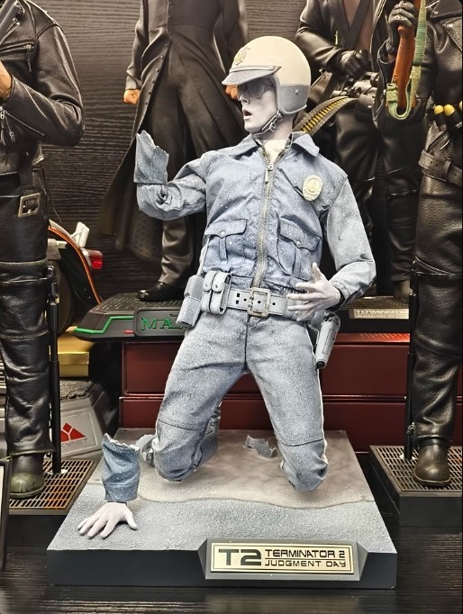 Instant Toys 1/4 Scale Action Figure Frozen T-1000 Terminator 2 New Stock