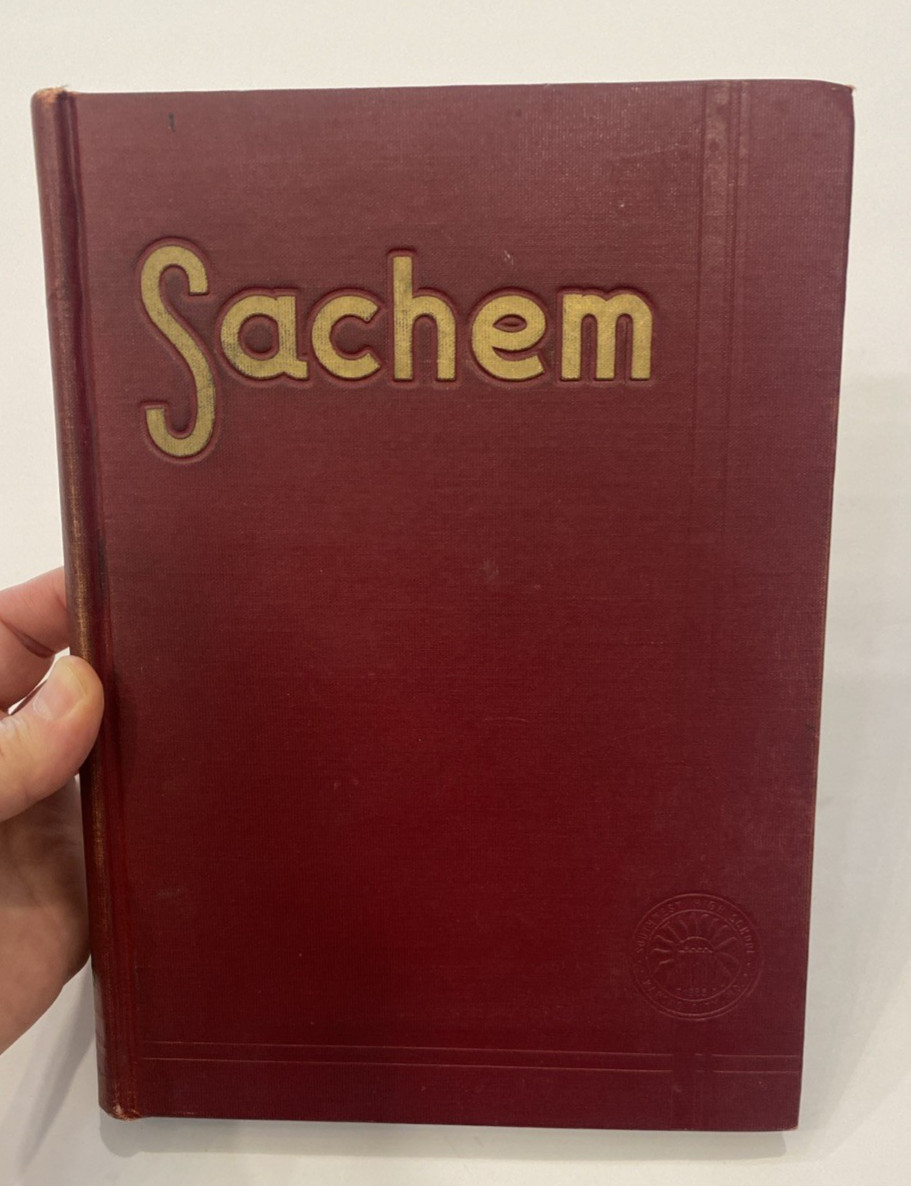 1938 \
