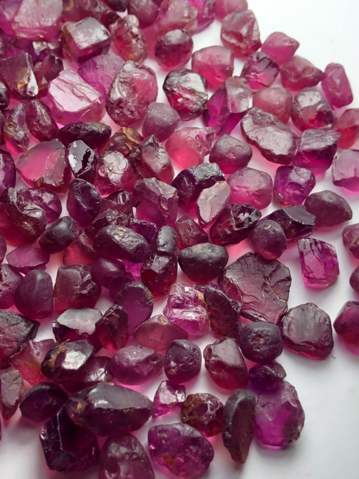 320Carat Mindblowing Rough Rodolight Garnet Natural Facet Grade Quality @Madagas