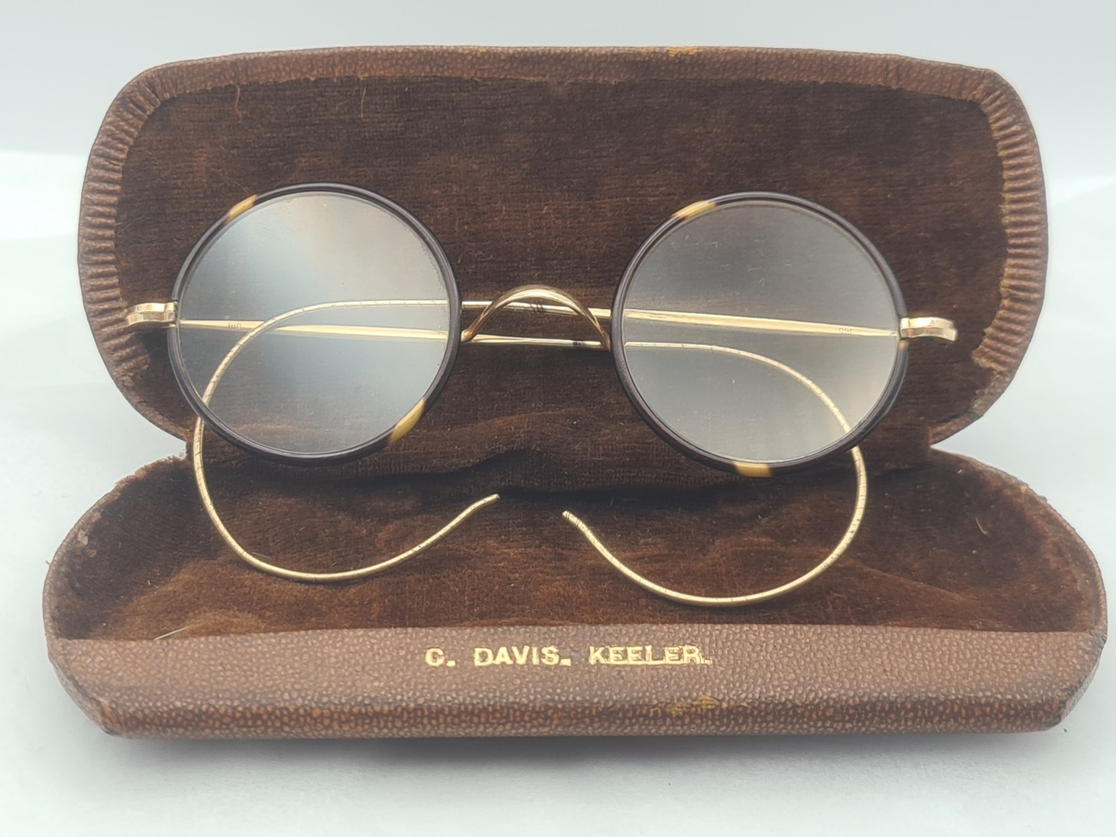 1930s C.W. Dixey & Son London 1/10 12k Gold Filled Windsor Frames Keeler Case