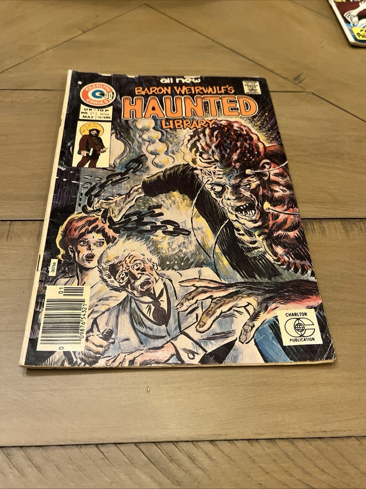 Charlton Baron Weirwulf’s HAUNTED LIBRARY #27 1976 Tom Sutton Art UK Variant