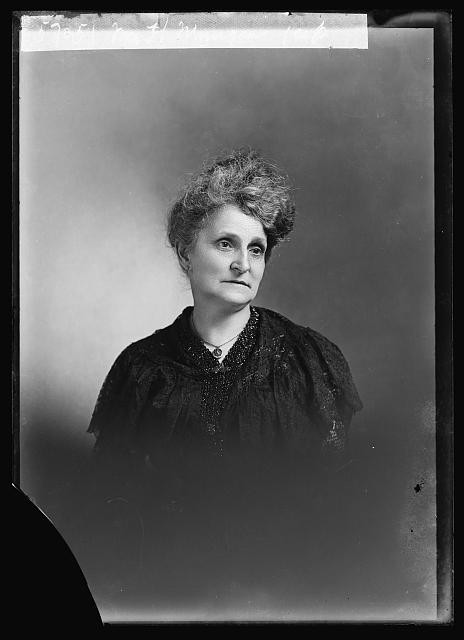 Photo:Mrs. H. Mungen