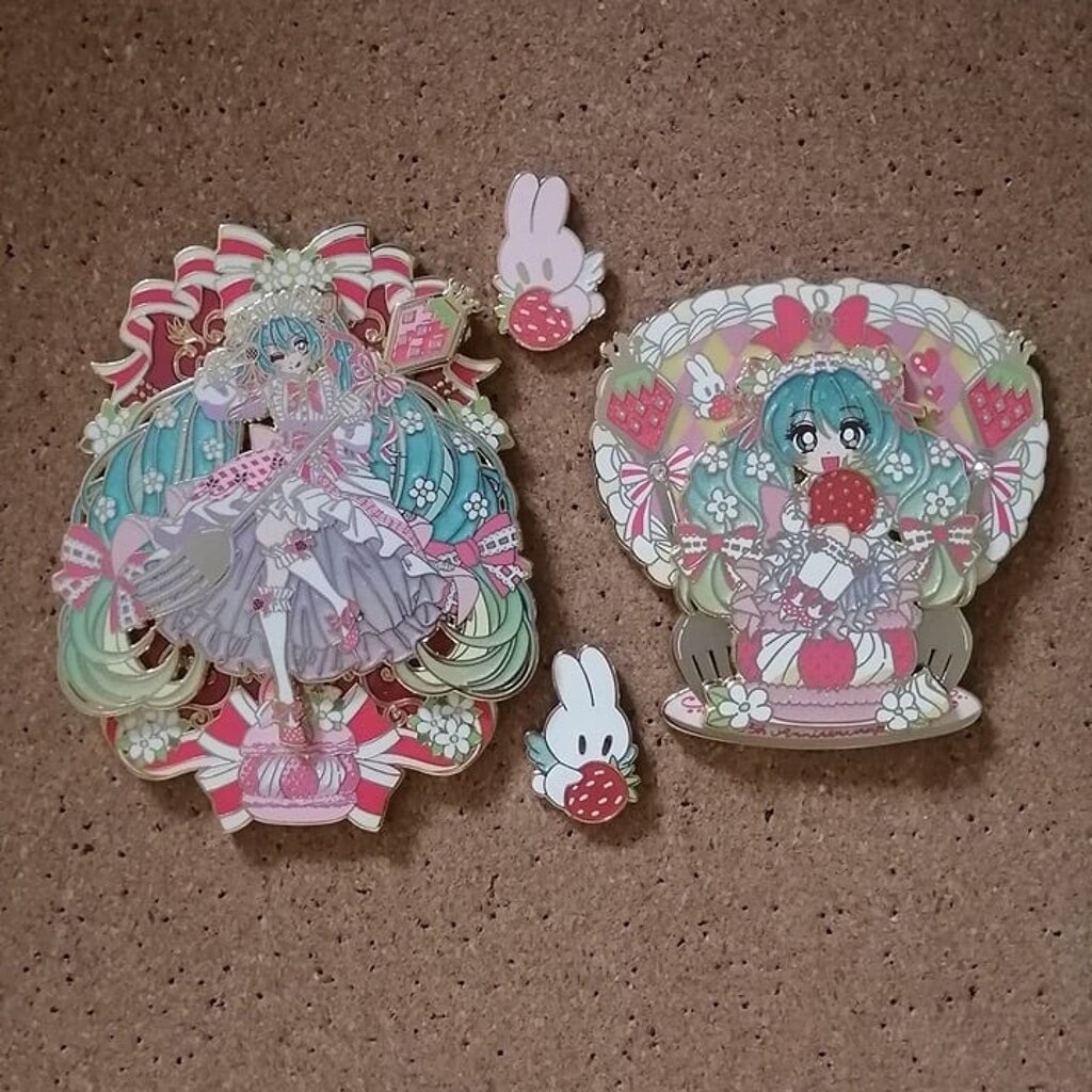 Hatsune Miku 15th Anniversary Astral Hard Enamel Pins