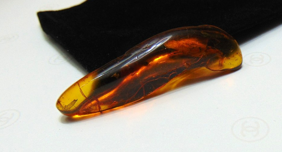 AMBER raw baltic slice INSECTS & ACTIVITY rare FIRE & LIGHTS - 3 GRAM mini
