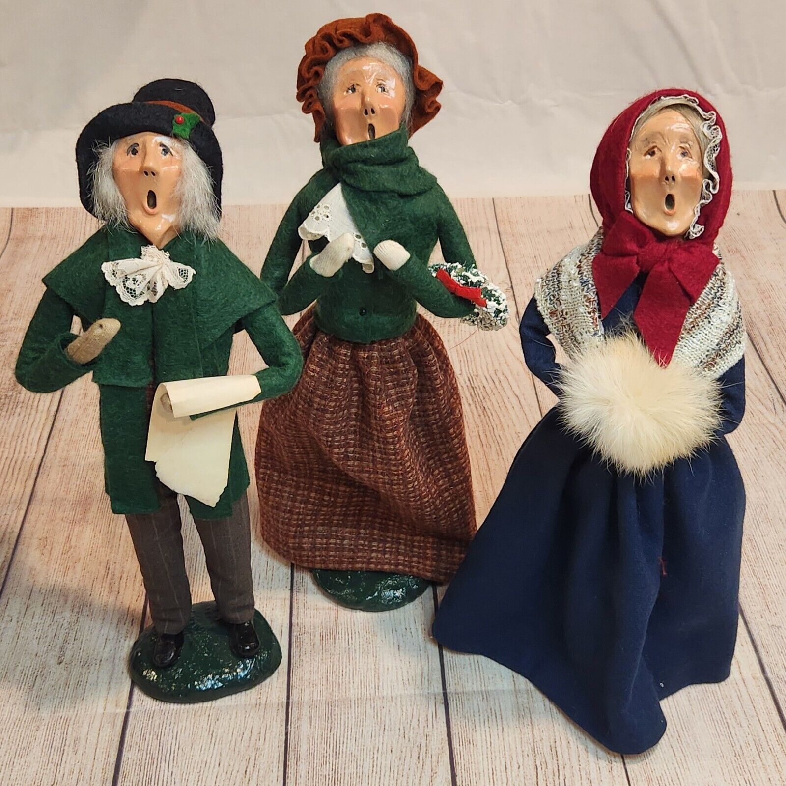 Vintage Byers Choice Christmas Carolers- Lot Of 3