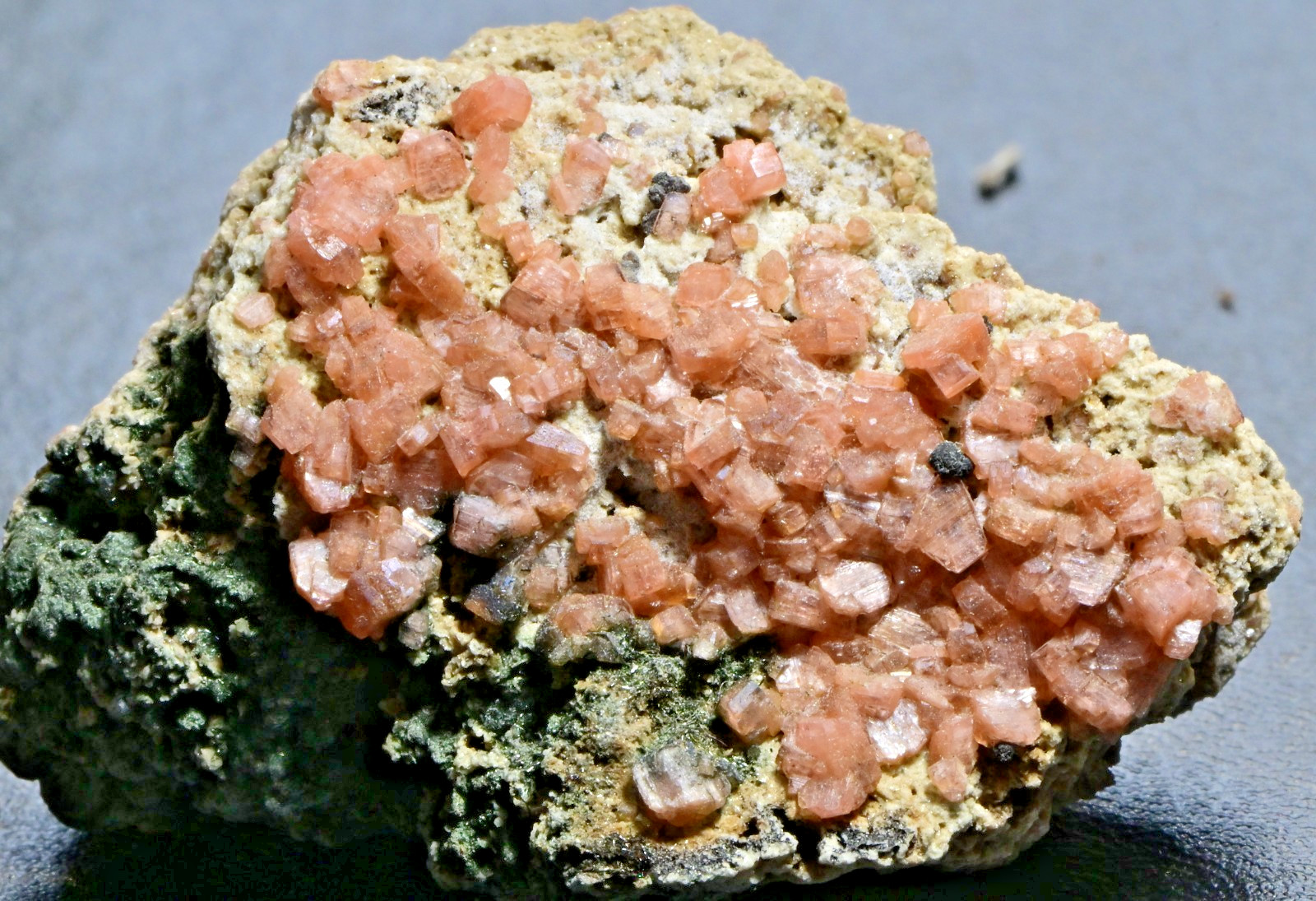 MSH SUPERB SERANDITE 5.5 X 4 X 3.5 CM. CANADA #44