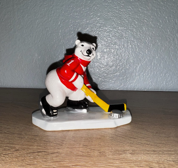 1995 Coca-Cola Polar Bear Hockey Player Ceramic Figurine 157945 - no box 1995 Coca-Cola Polar Bear Hockey Player Ceramic Figurine 157945 - no box