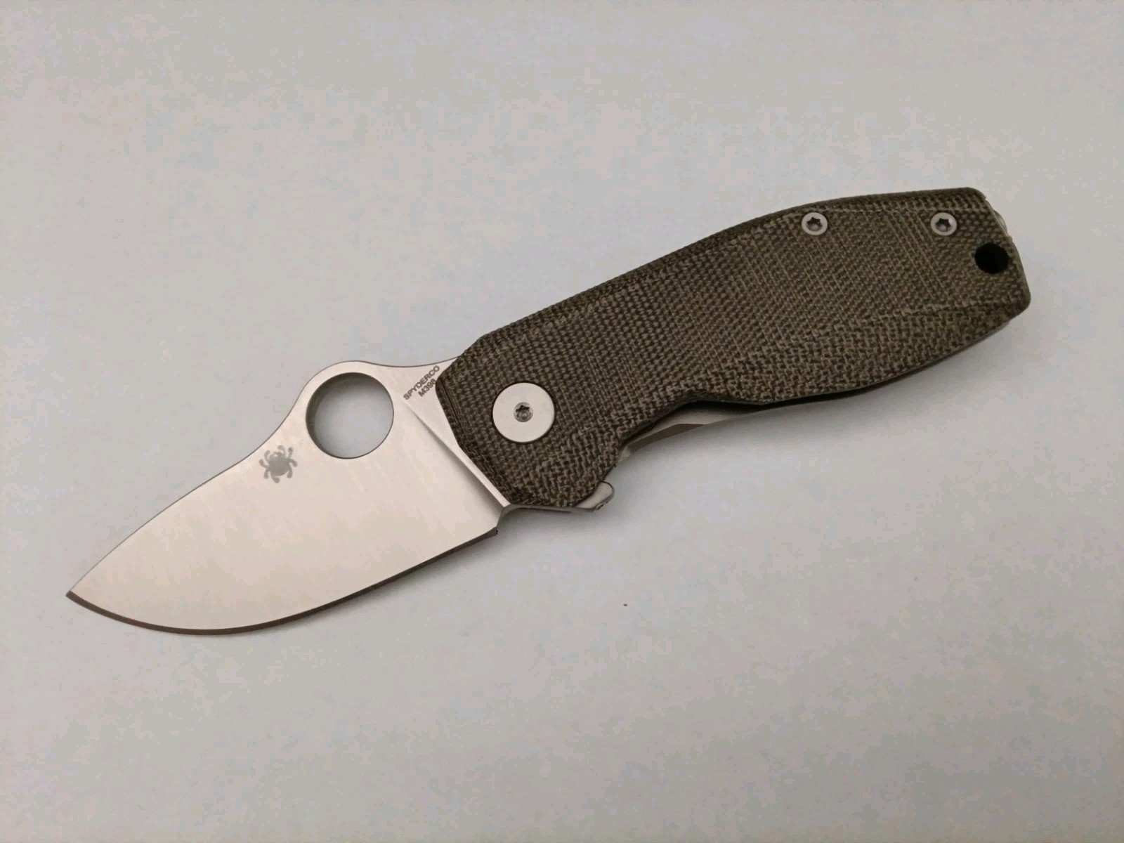 Spyderco SpyNano, Satin M398 Plain Blade, Green Canvas Micarta/Titanium Handle