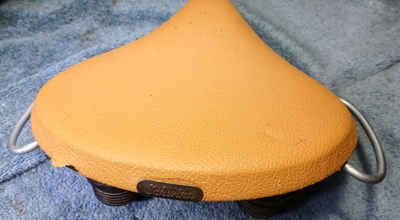 40s/50s Schwinn Phantom Style Balloon Tire Bicycle Saddle Seat, Vintage w Rails