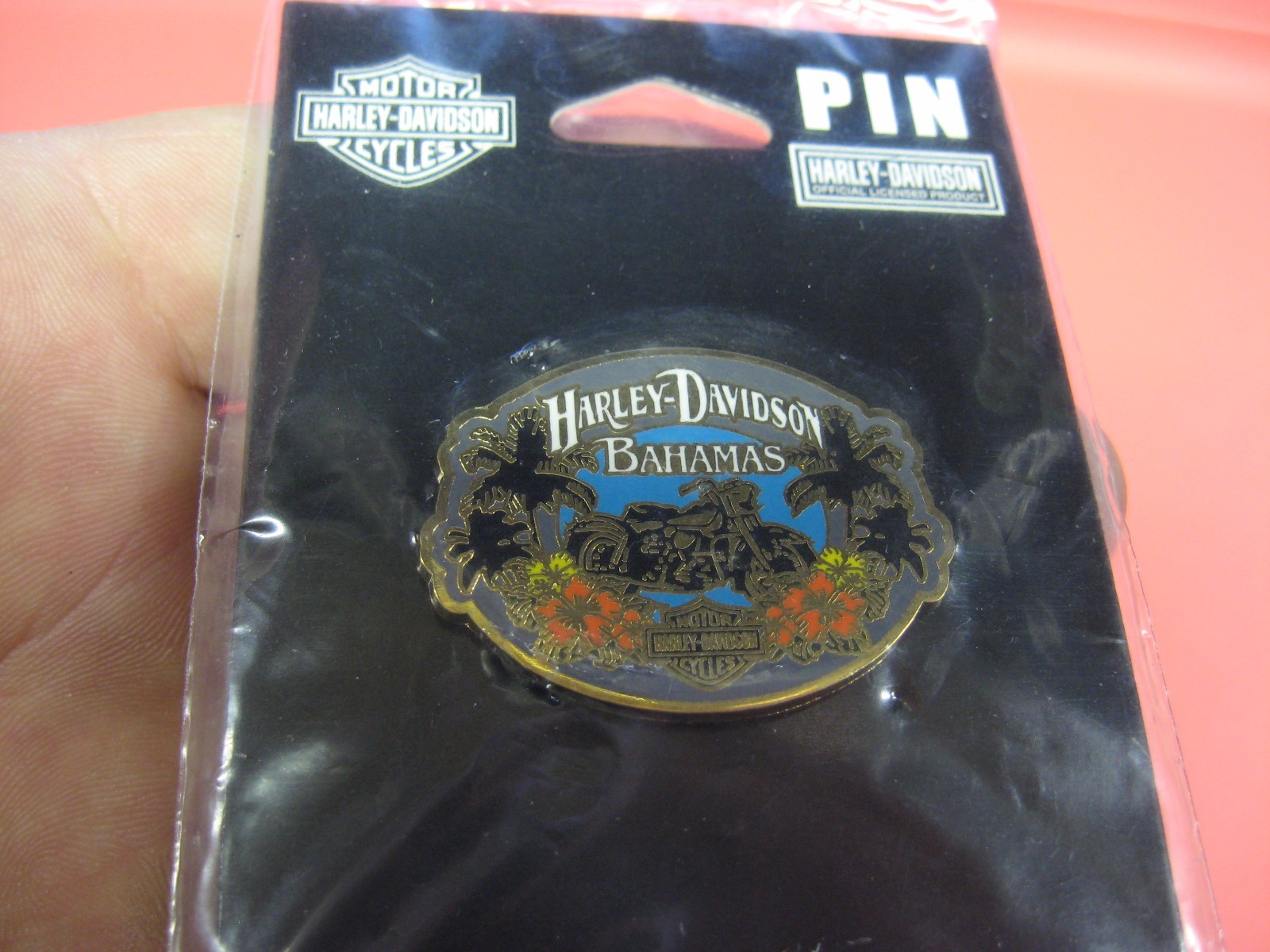 Genuine Harley Davidson Emblem Dealer Pin / 2009 Bahamas