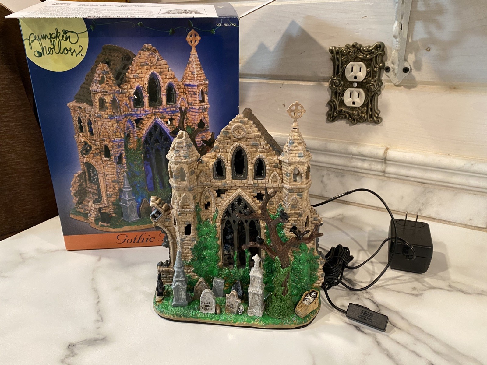 Lemax Spooky Town Gothic Ruins 2008 As IS Works, read description With box