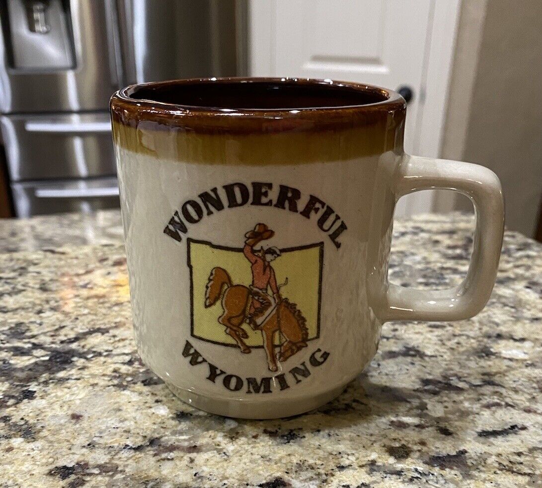 Vintage Wonderful Wyoming State Stoneware Coffee Mug Cup Travel Souvenir