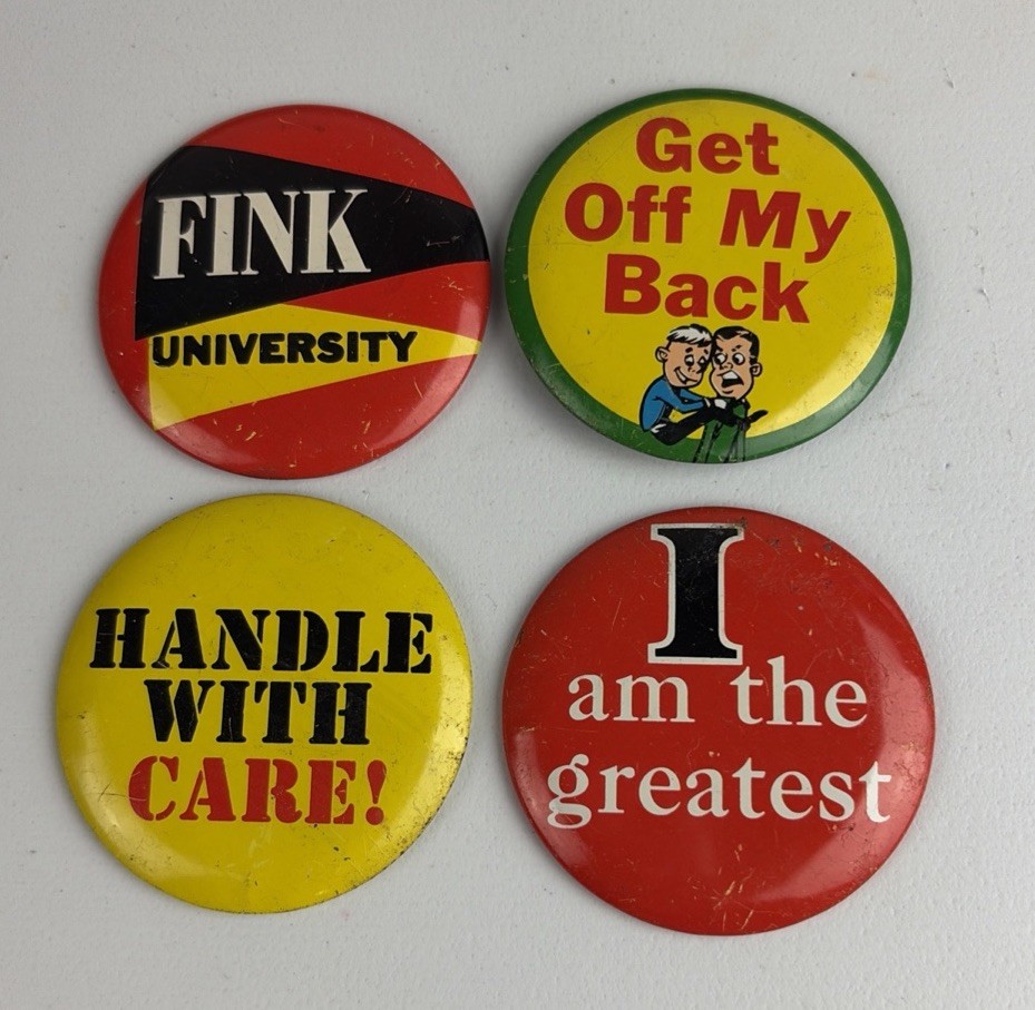 Lot 4 1965 Topps Wise Guy Buttons Pinbacks Pins Good Condition Fink Get Off Back