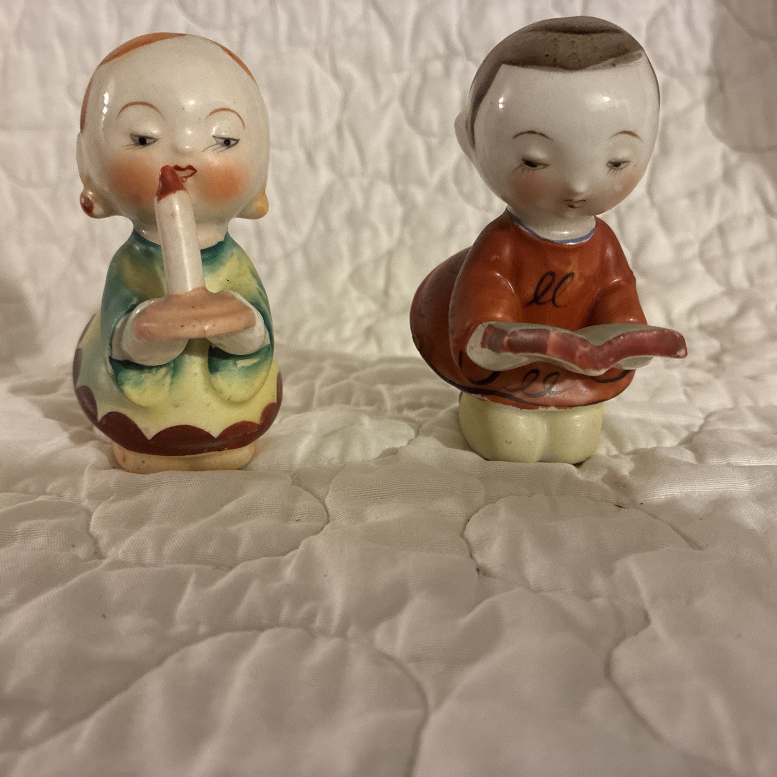 Vintage Porcelain Asian Kneeling Children Salt & Pepper Set Japan 