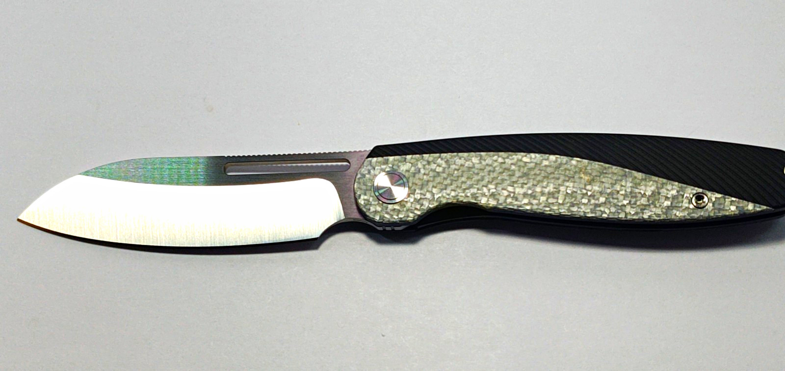 New Breed EDC Wingspan S35VN Belt Satin/ Sub Frame Lock/ Black Ti/Silver TwillCf