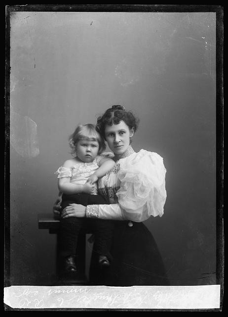 Photo:Thurber, Mrs. H.T. and child R.D.