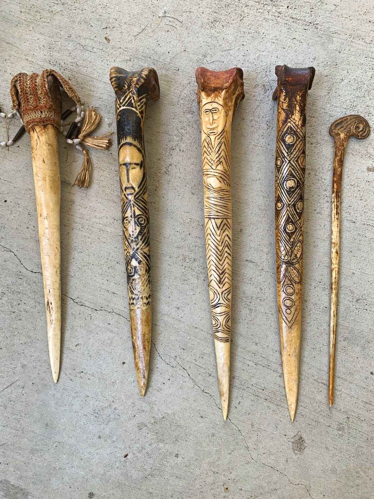 Papua New Guinea Cassowary Bone Ceremonial Dagger