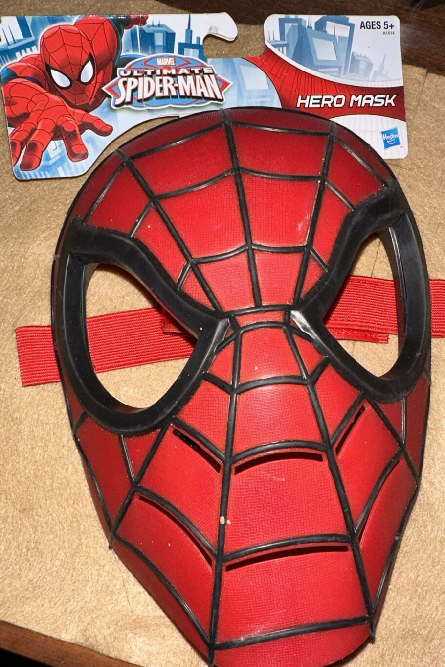 Marvel Ultimate Spider-Man Hero Mask Hasbro 2012 Red Black Costume Spiderman Marvel Ultimate Spider-Man Hero Mask Hasbro 2012 Red Black Costume Spiderman