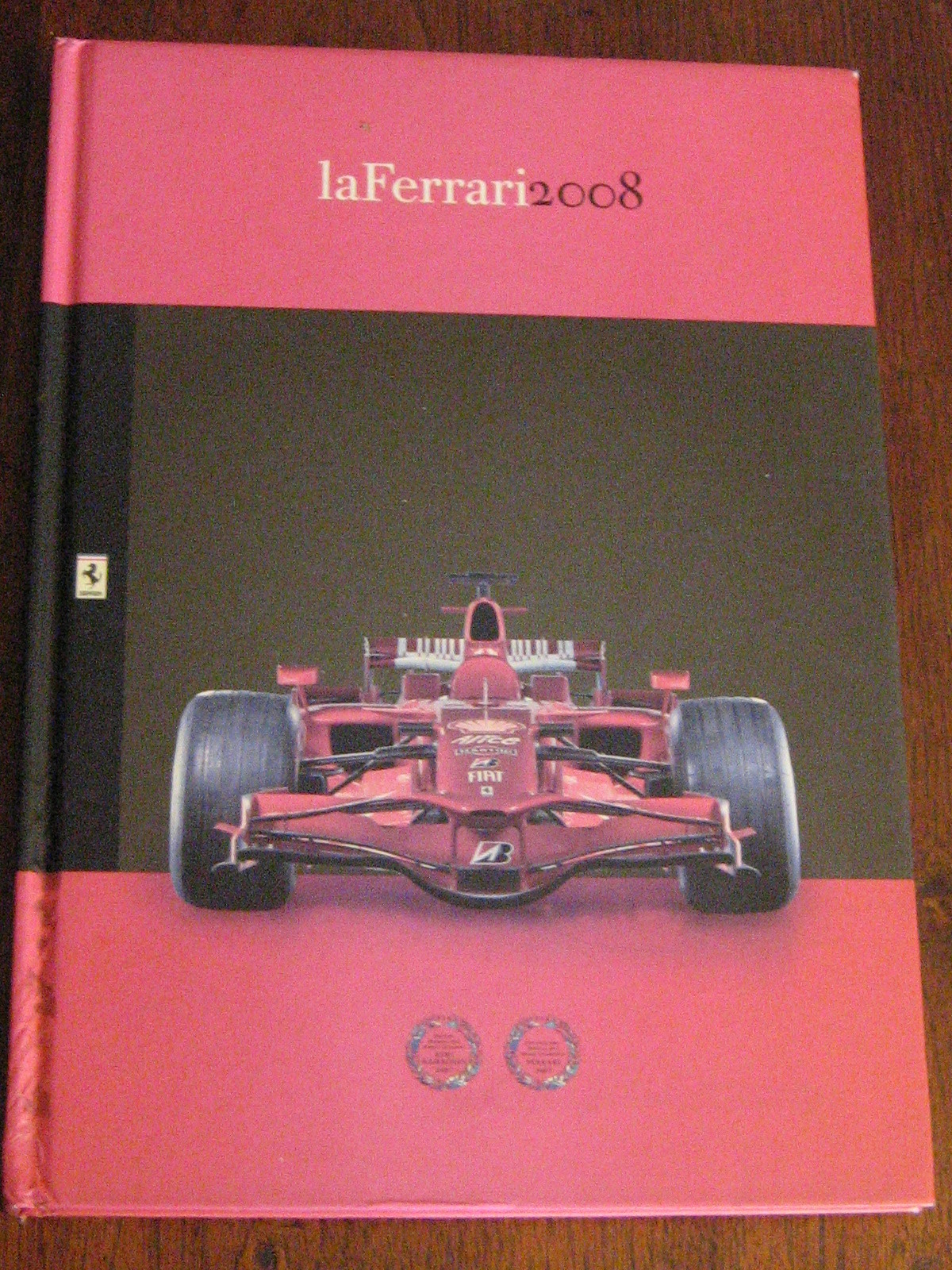 la FERRARI 2008, English & Italian language quality hard back book 98 pages 