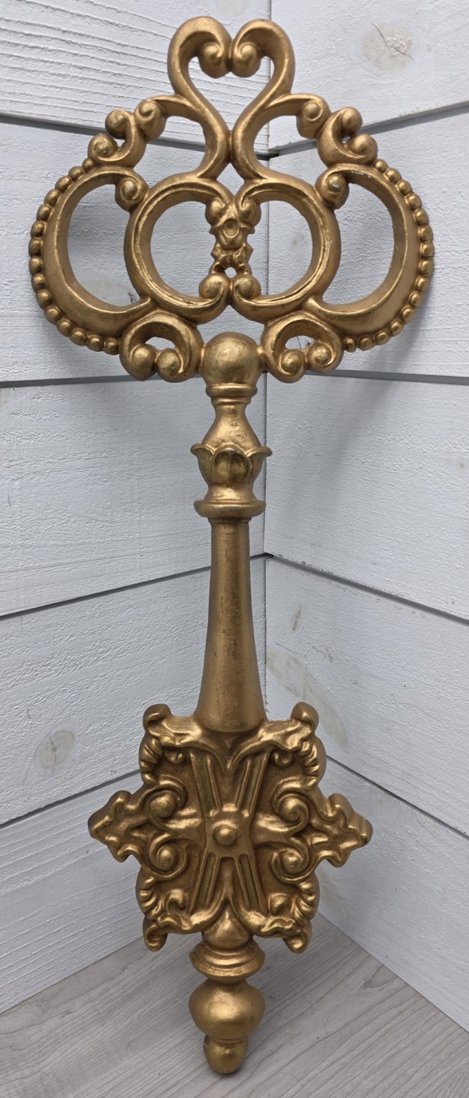 Vintage HODA Gold Skeleton Key Wall Hanging Ornate Cast Metal Decorative MCM 23\