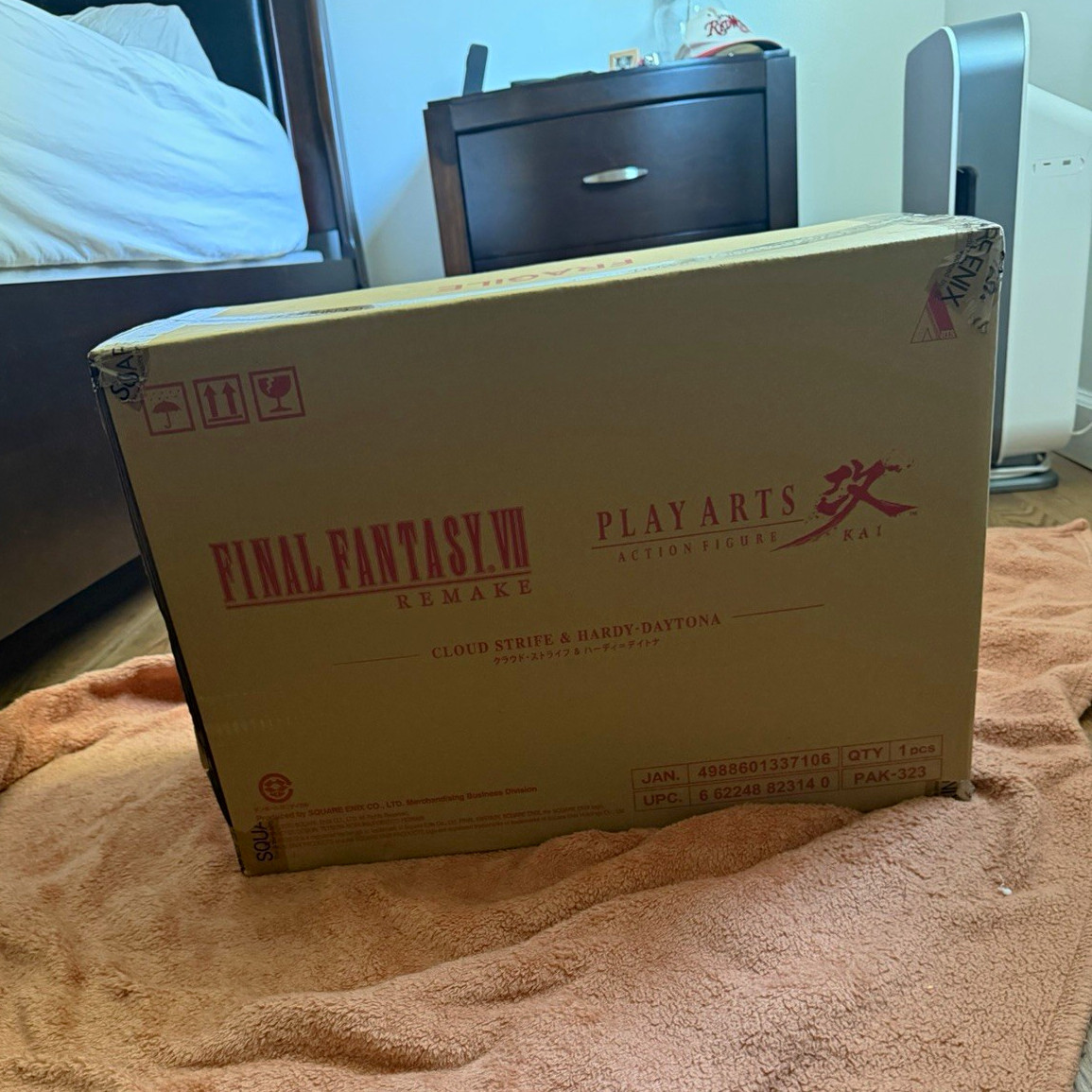 Final Fantasy VII FF7 Remake Play Arts Kai Cloud Strife Hardy Daytona Figure Final Fantasy VII FF7 Remake Play Arts Kai Cloud Strife Hardy Daytona Figure