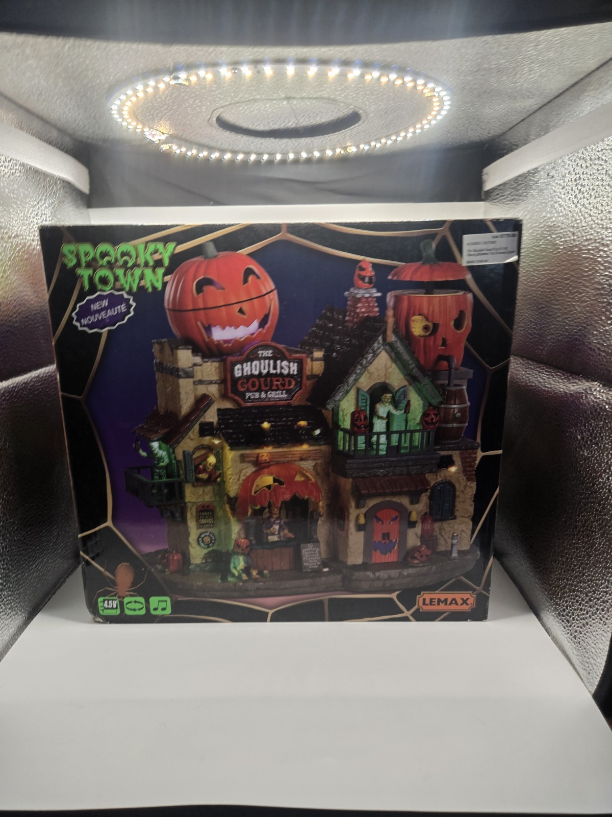 Lemax Spooky Town - Ghoulish Gourd Pub & Grill Lemax Spooky Town - Ghoulish Gourd Pub & Grill