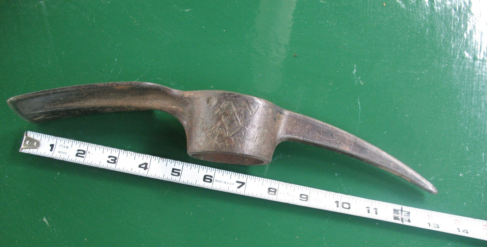 US  PLUMB PICK AXE VINTAGE 1942 ORIGINAL US TRENCHING  IMPLEMENT MILITARY TOOL