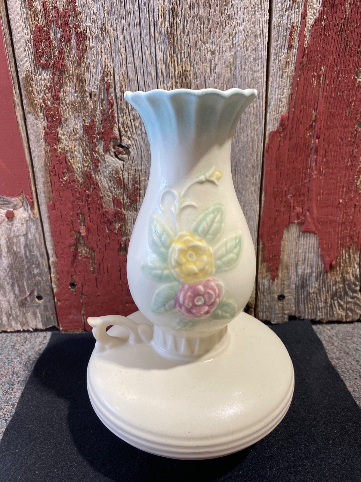 Vintage Rare Hull Open Rose Camellia Lantern Shape 1940s Vase 139-10 1/2