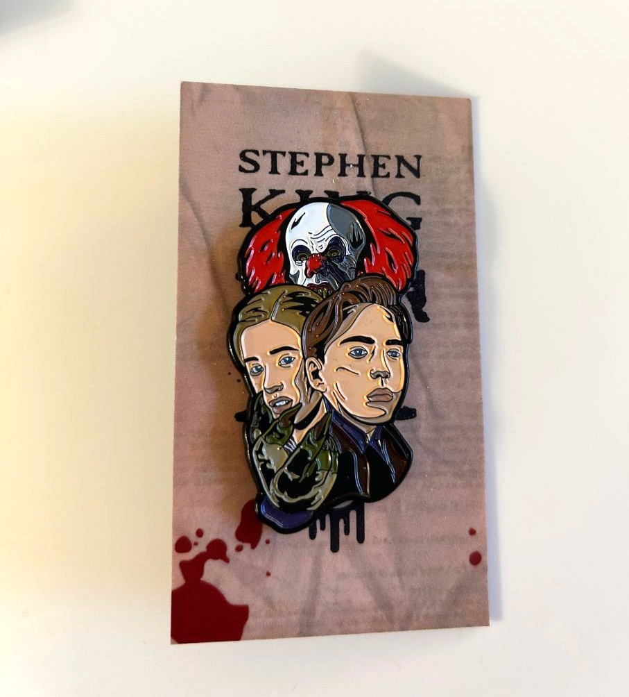 Stephen King's It Pennywise Enamel Pin Ratknife Limited Edition Cult Collectible