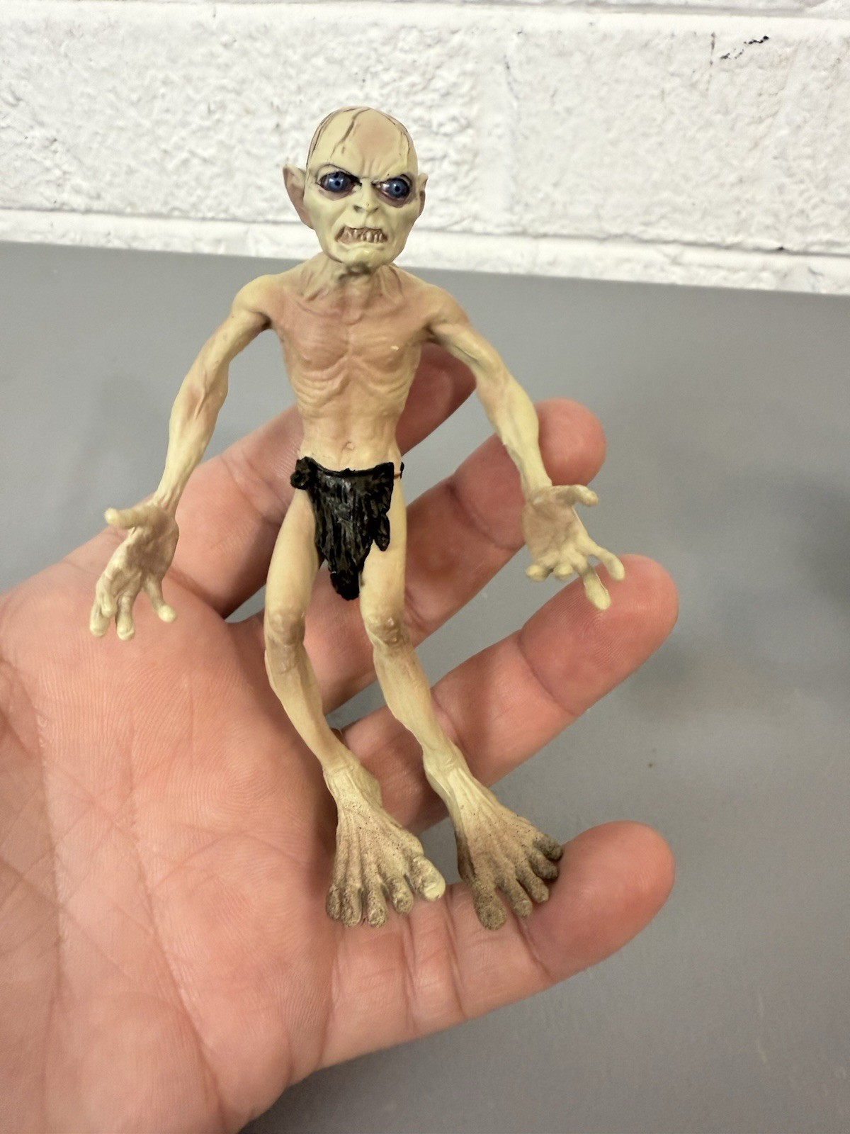 4” Lord of The Rings Smeagol Gollum Action Figure 2003 NLP Marvel Fantasy Movie 4” Lord of The Rings Smeagol Gollum Action Figure 2003 NLP Marvel Fantasy Movie