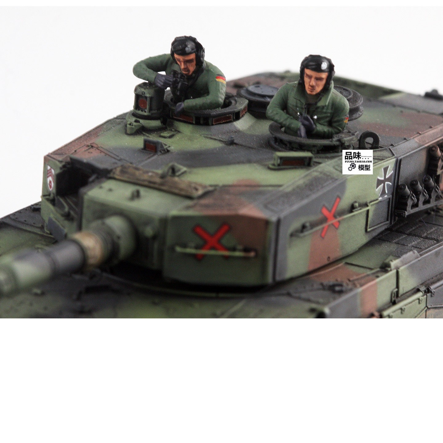 Homemade 1/72 German Leopard 2 Series Driver 2 Soldiers Finished Colored Model