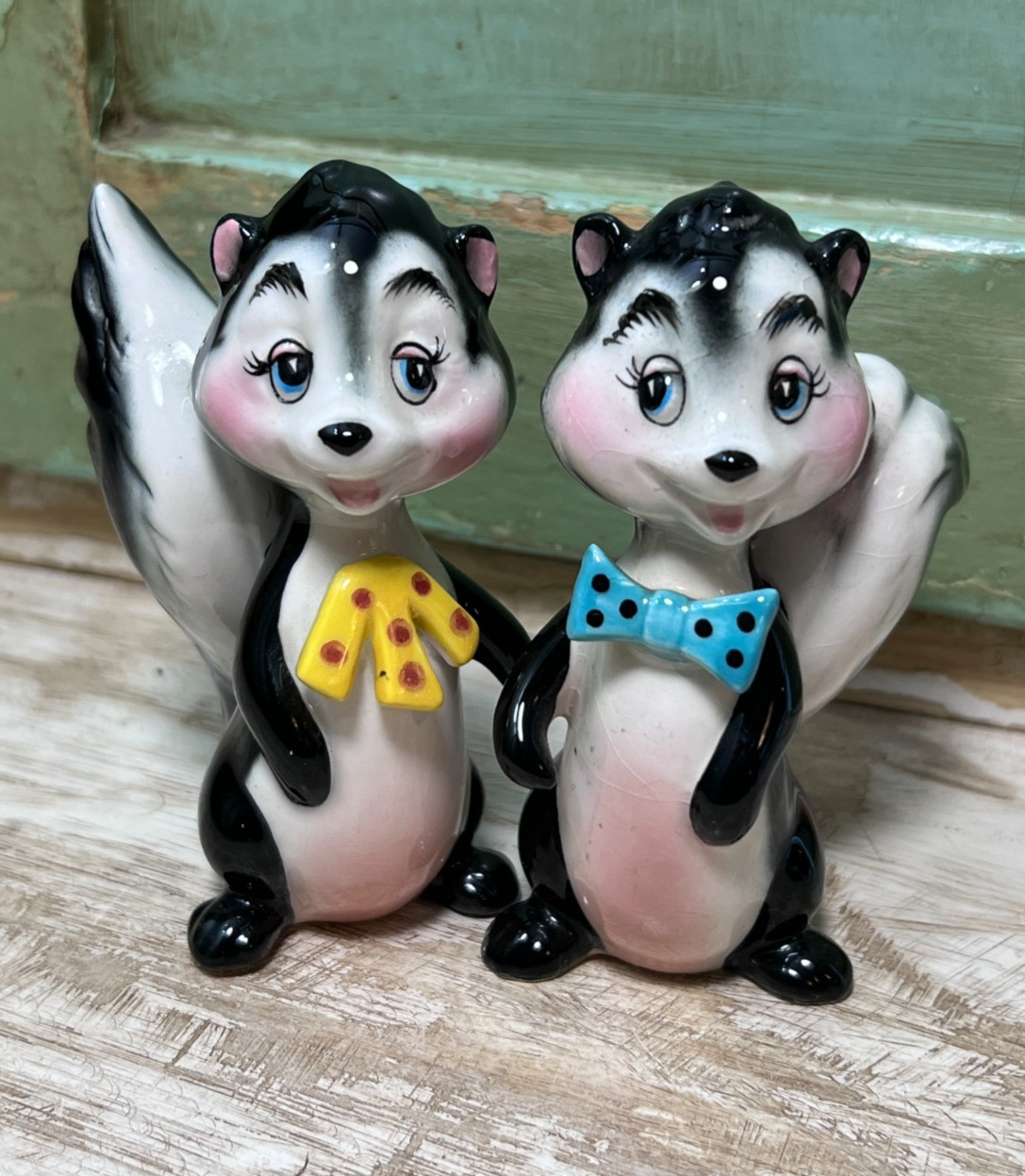 Vintage Japan Skunk Salt Pepper Shakers Anthropomorphic Ceramic MCM Kitsch