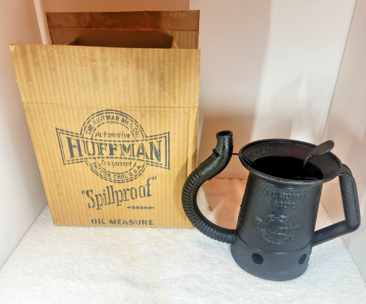 New Old Stock NOS Oil Can WWII  Vintage Huffman  Antique Original Box Scarce