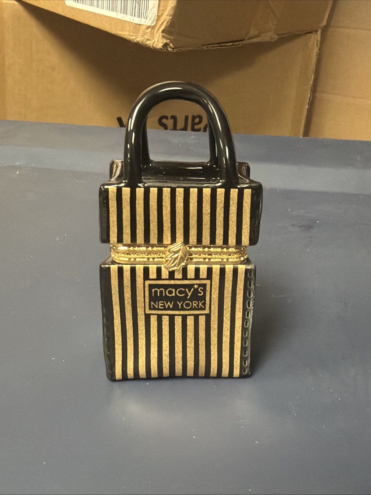 VINTAGE MACY'S NEW YORK BLACK GOLD STRIPE PADLOCK PORCELAIN TRINKET BOX RARE VINTAGE MACY'S NEW YORK BLACK GOLD STRIPE PADLOCK PORCELAIN TRINKET BOX RARE