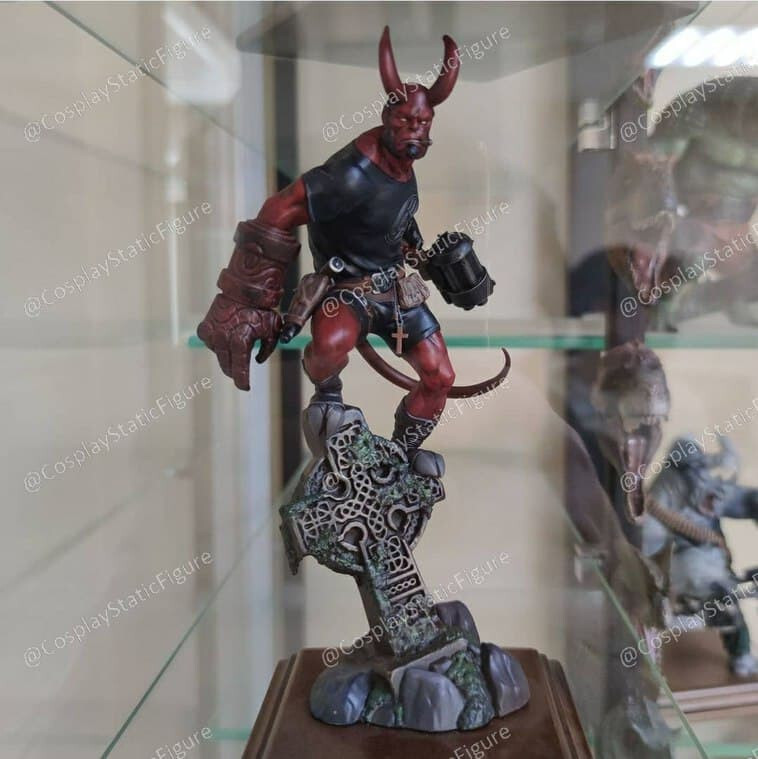 Hellboy Resin Sculpture Statue Model Kit Unpainted/Unassembled