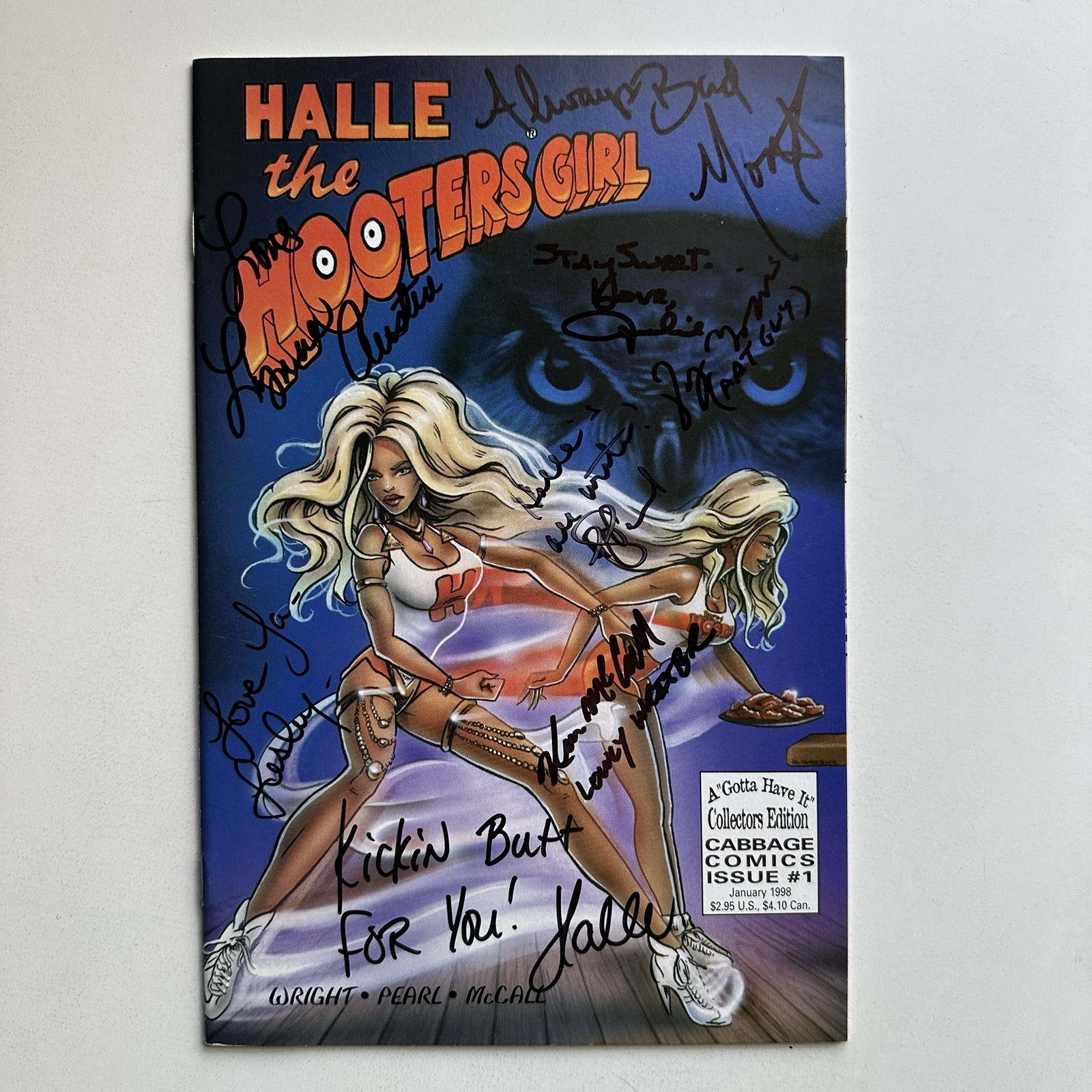 Cabbage Comics Halle The Hooters Girl #1 Signed 8x VF+ 1998 Recalled Issue