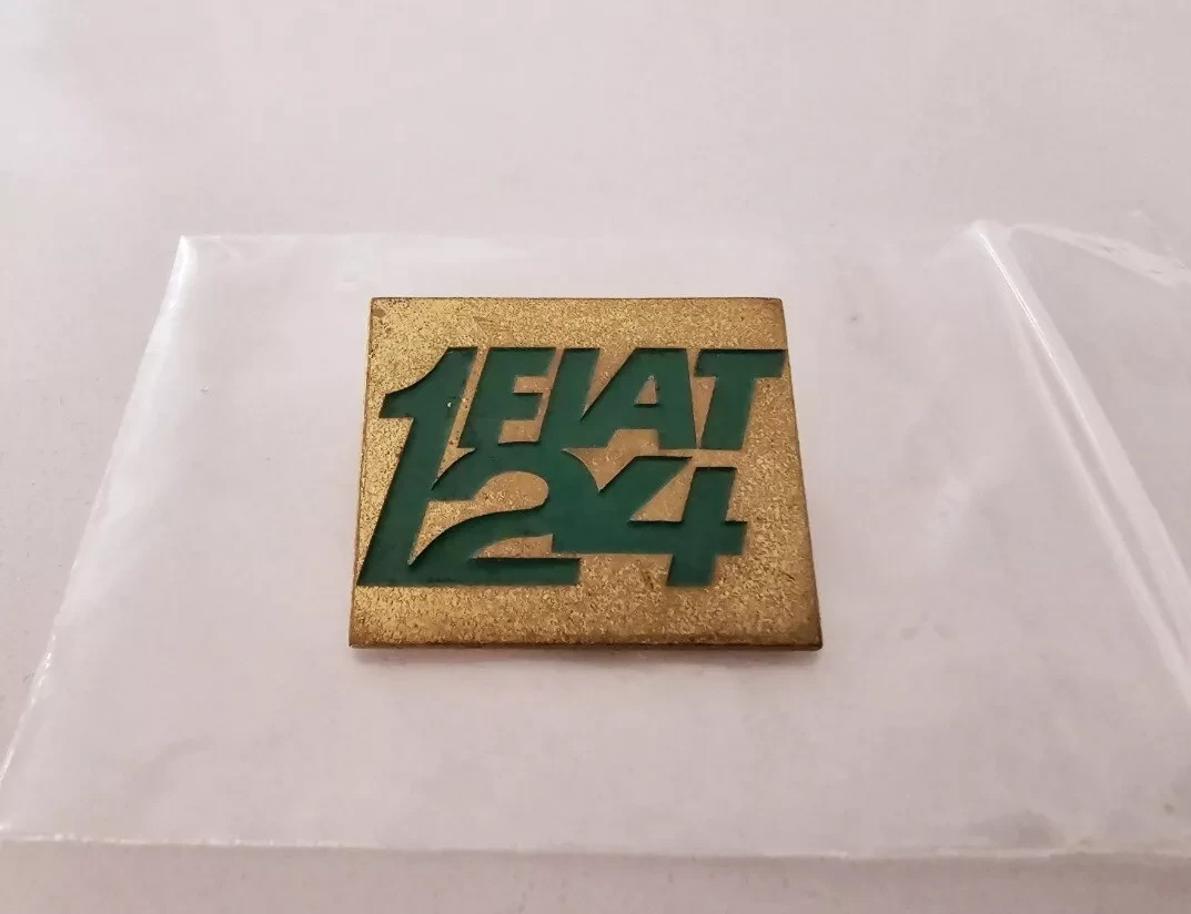 Classic Vintage FIAT 124 Sedan Berlina Brass Enamel Pin Dealer Accessory NOS NEW