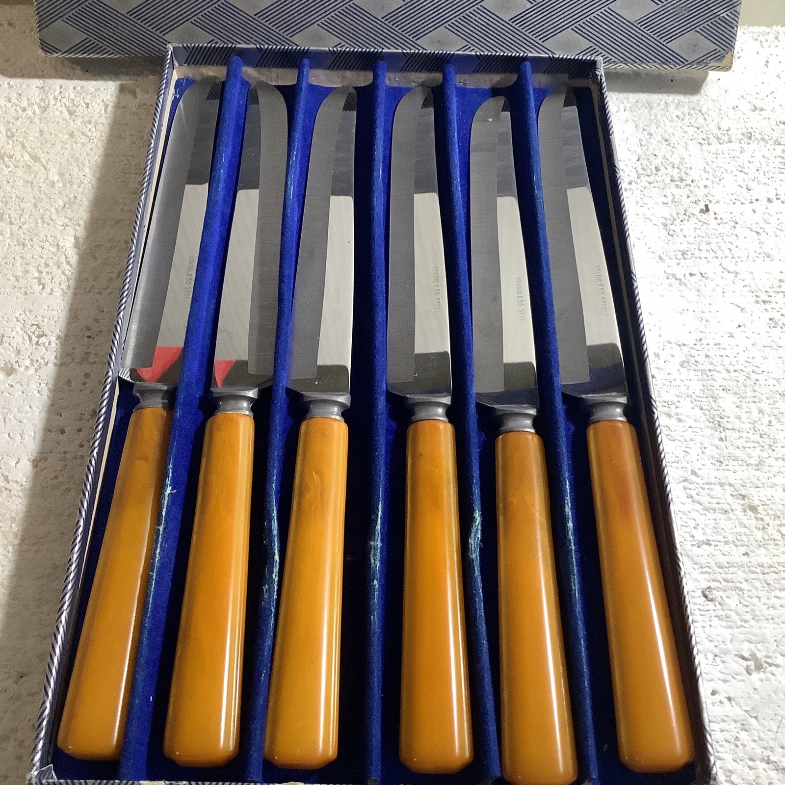 Vintage  6 Steak Knives Butterscotch Bakelite Handles Orig. Box Mcm