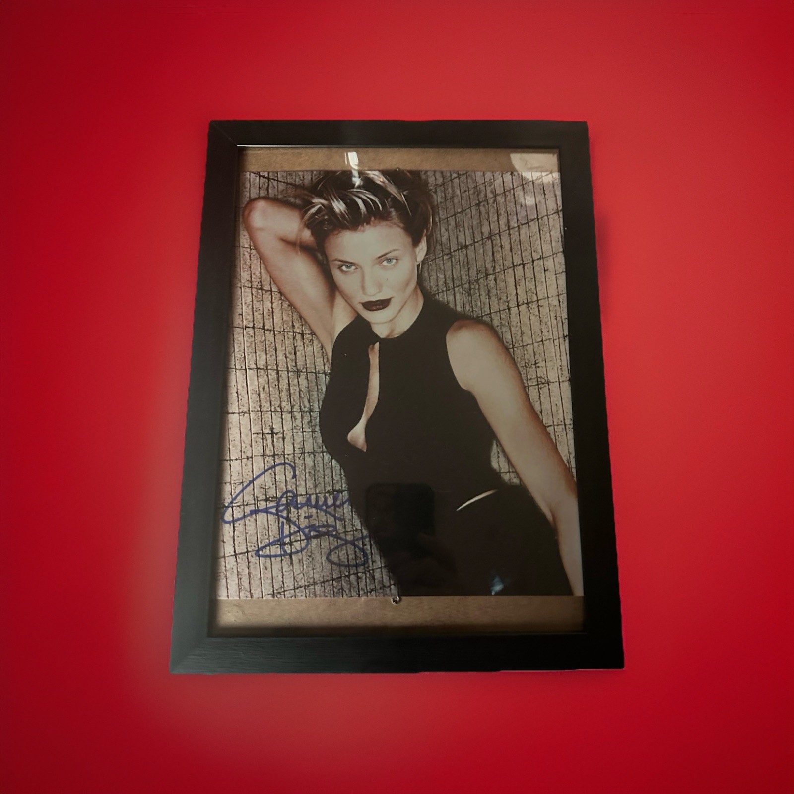Cameron Diaz autographed signed 8x10 photo picture Excellent With Loa frame