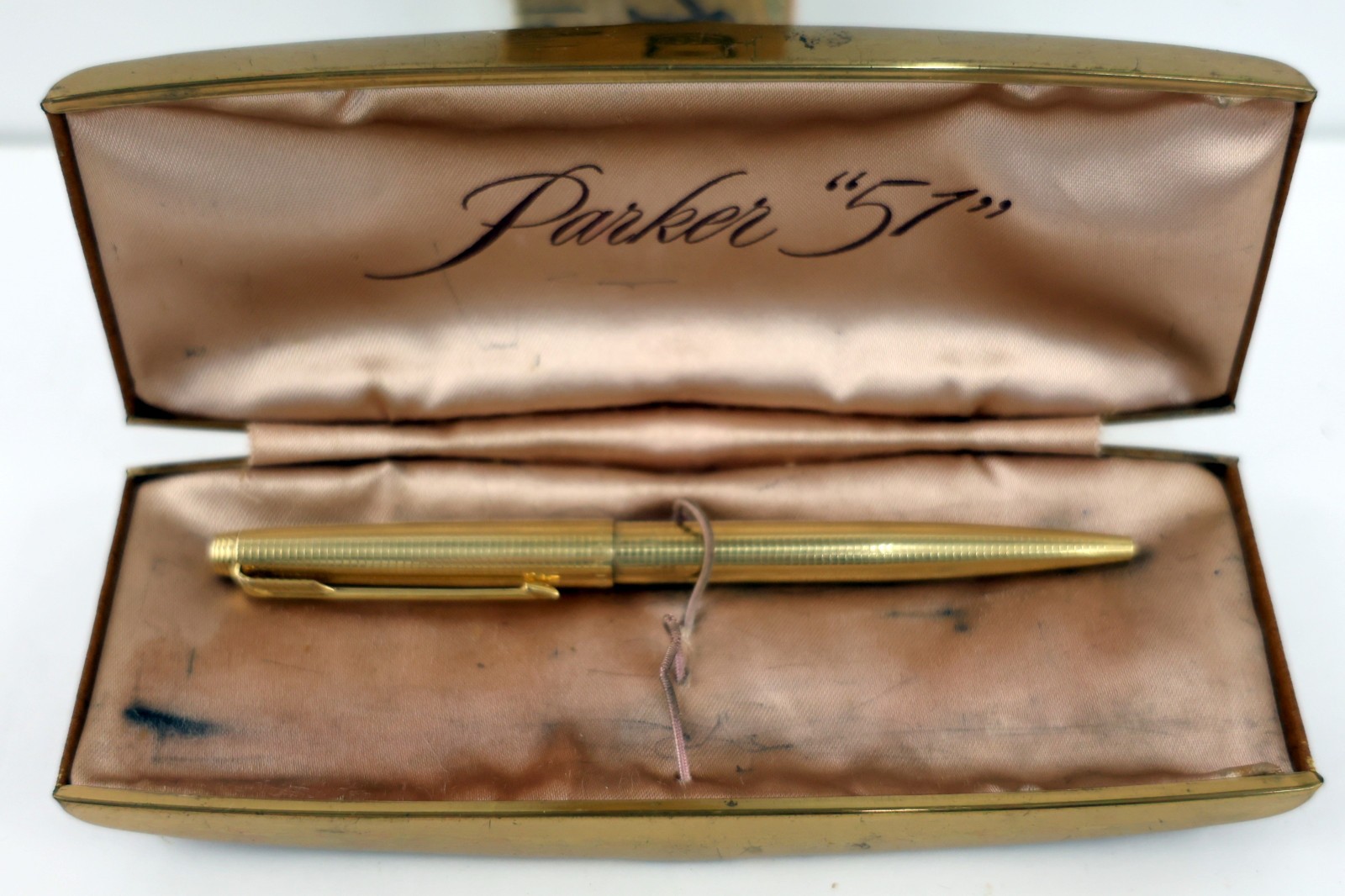 PARKER 51 Case w/Classic Insignia 14K Gold Filled Crosshatch Ballpoint Pen-READ