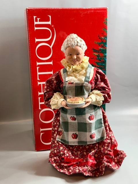 Mrs Santa Claus Crinkle Clothtique Christmas Figurine Possible Dreams Apple Eye