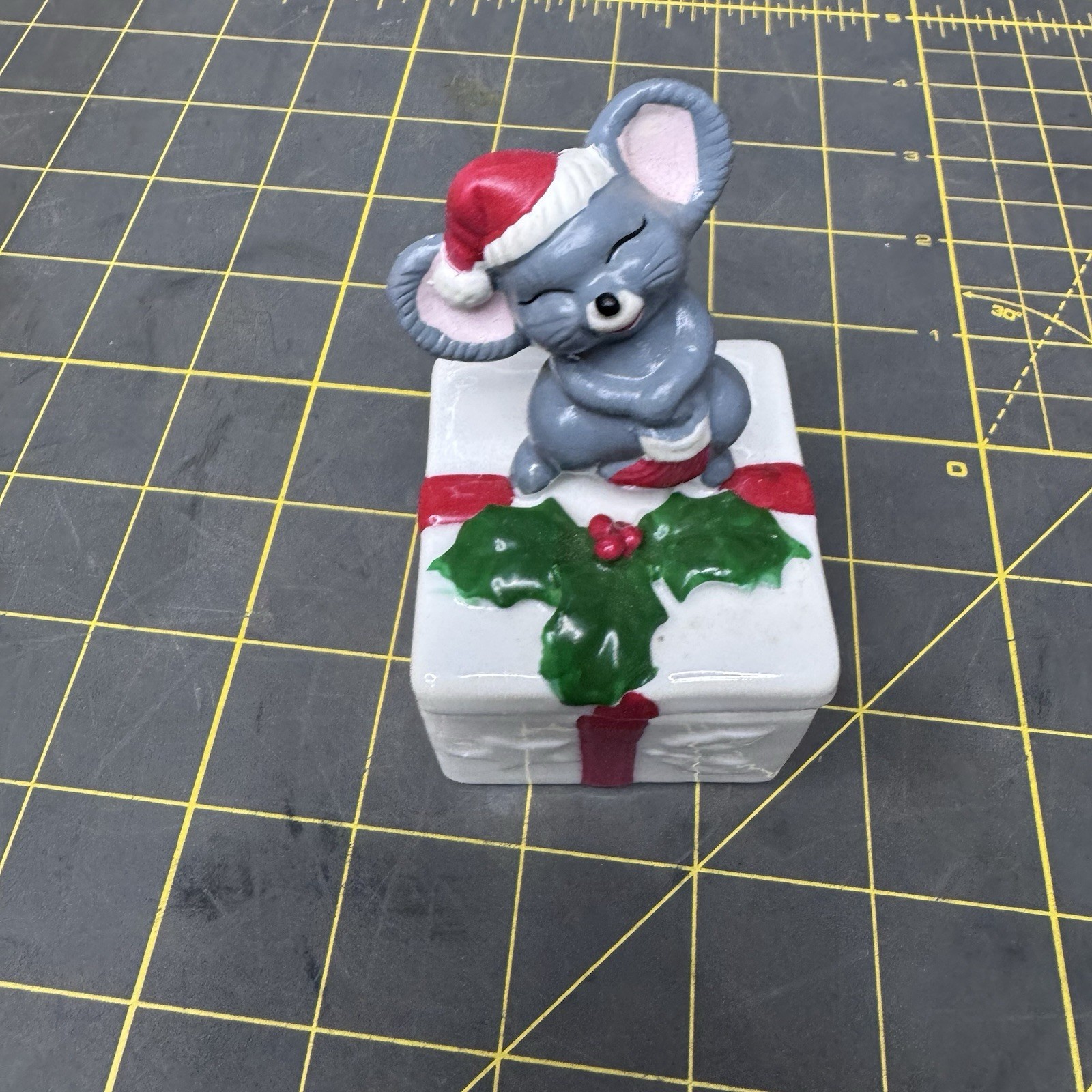 Vintage Handcrafted Ceramic Mouse Christmas Candle in Gift Box Vintage Handcrafted Ceramic Mouse Christmas Candle in Gift Box